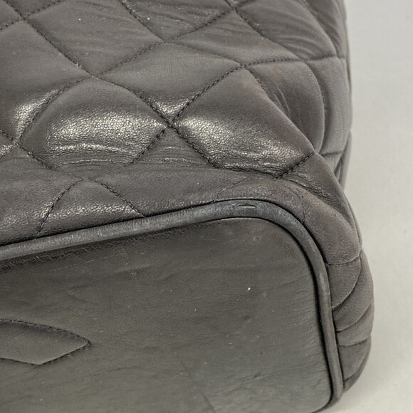 CHANEL Black Lambskin Leather Tote Bag - Picture 6 of 14